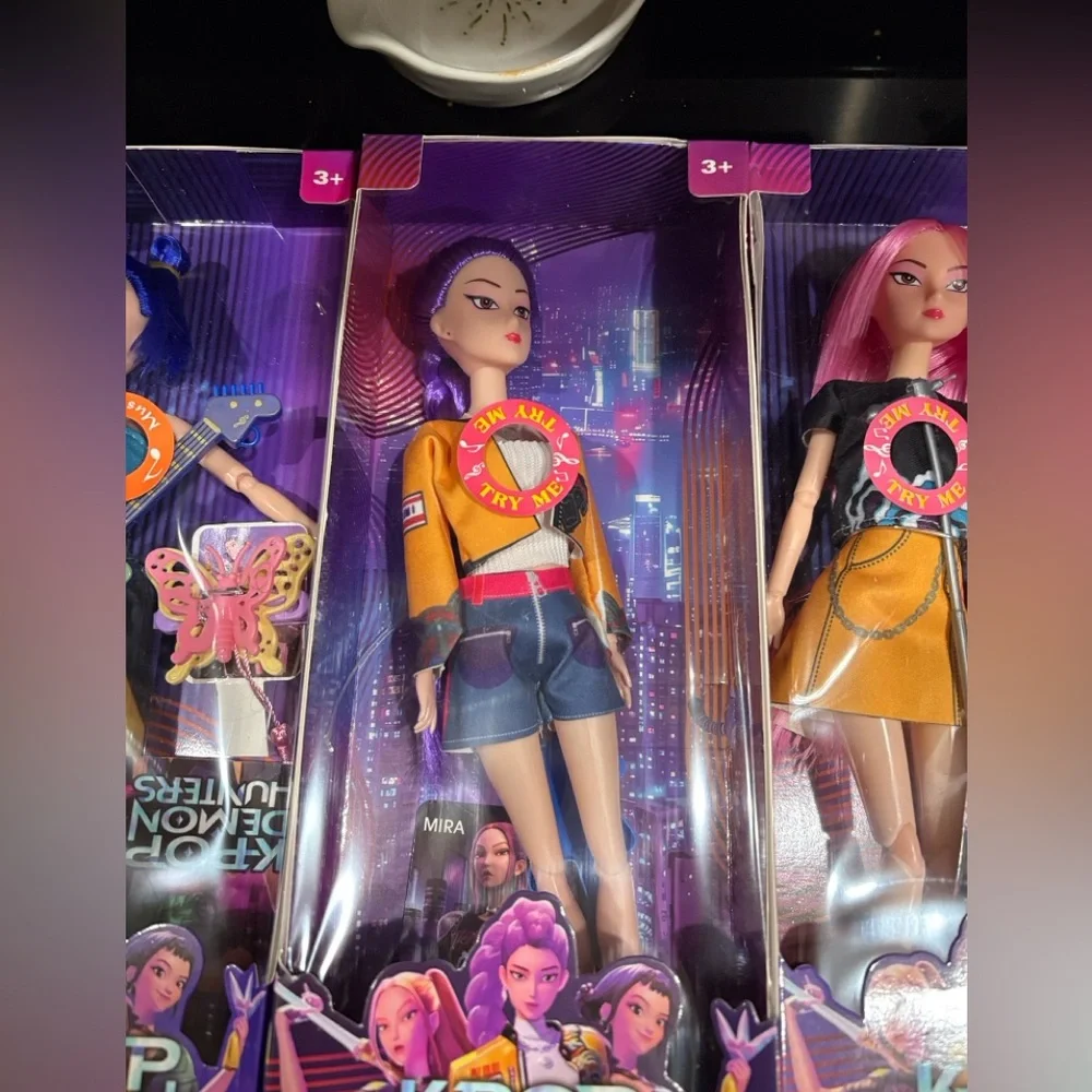 SINGING K-Pop Demon Hunters 3 Fashion Dolls Musical NIB‎